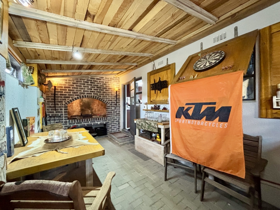 3 Bedroom Property for Sale in Loucharmante Western Cape